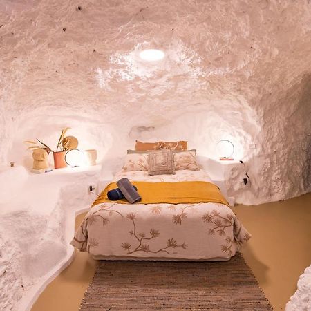 White Cliffs Accommodation -Daybreak Dugout - Unique Cave House Esterno foto